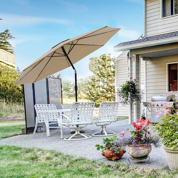 Outdoor market clearance umbrella